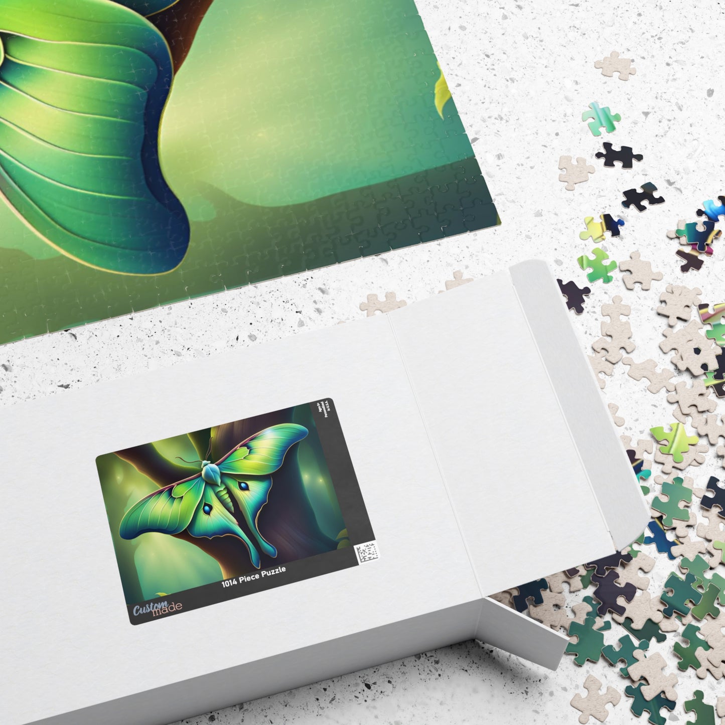 Puzzle, Oak & Luna Moth (110, 252, 520, 1014-piece)