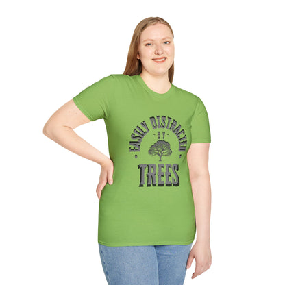T-Shirt Unisex Softstyle, Distracted by Trees