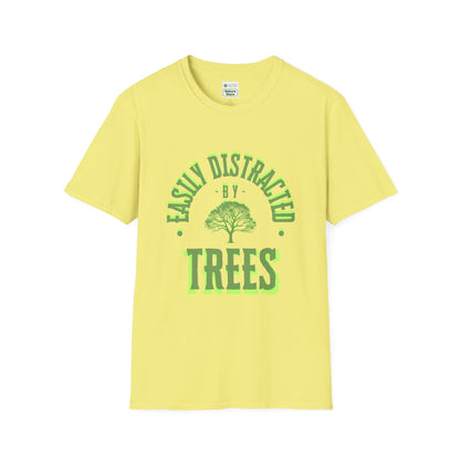 T-Shirt Unisex Softstyle, Distracted by Trees